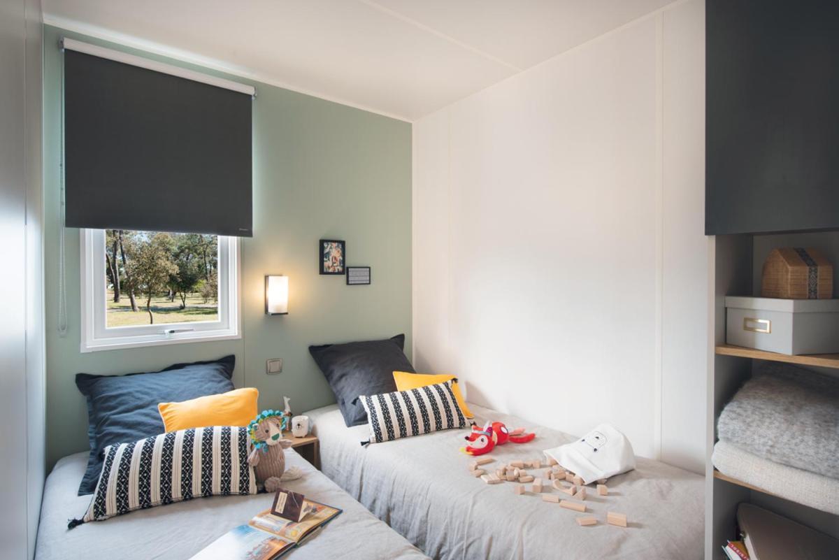 Camping Les Hautes Prairies Lourmarin Exterior foto