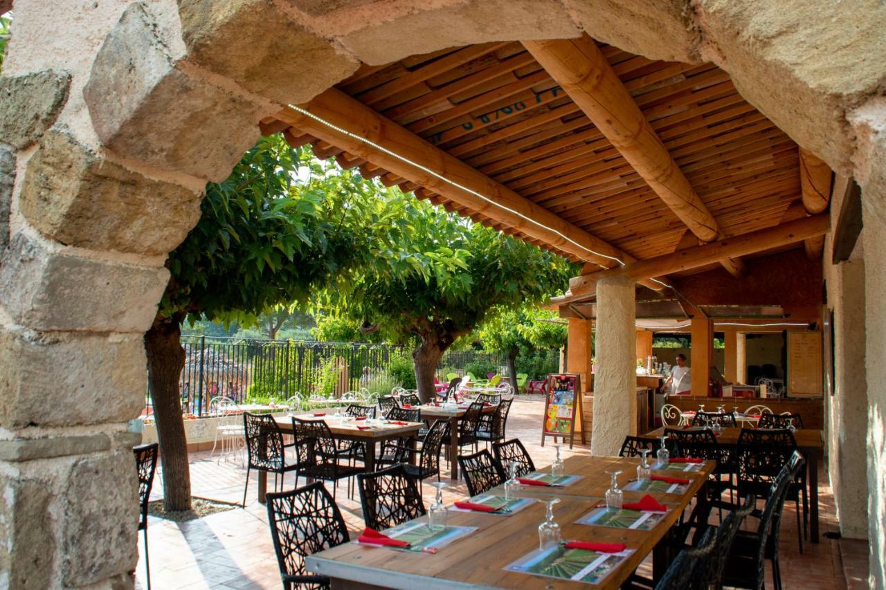 Camping Les Hautes Prairies Lourmarin Exterior foto